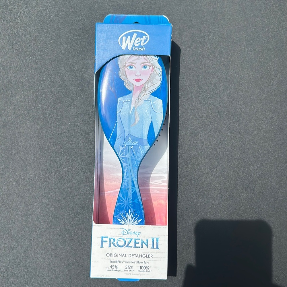 Wet brush Disney